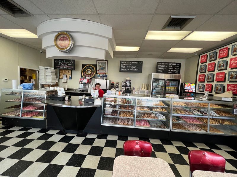 Fox's Donut Den, Nashville, TN