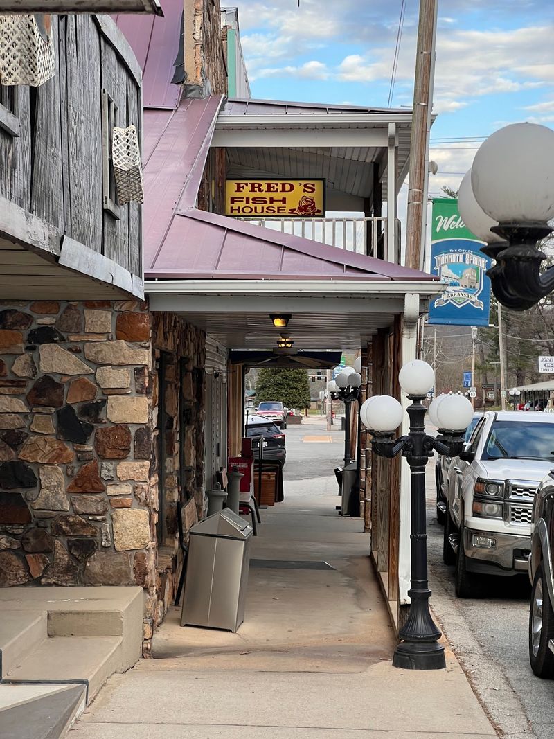 Fred's Fish House, Mammoth Spring, AR