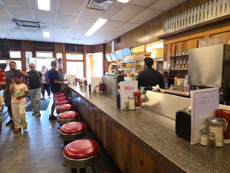 Friendly Service That Fits The Vibe Friendly Service That Fits The Vibe
