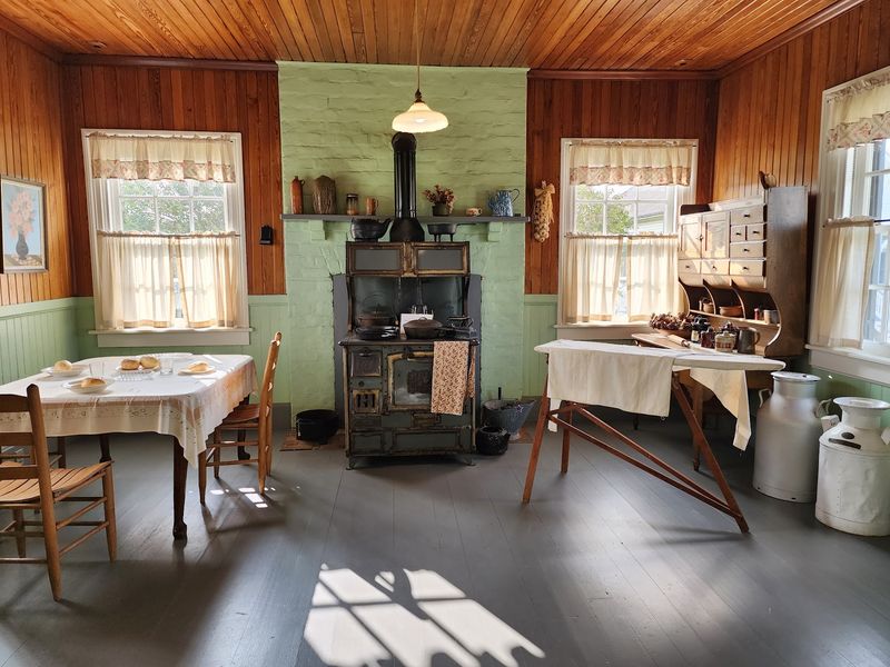 Friendly Staff and Volunteers Who Bring History Alive