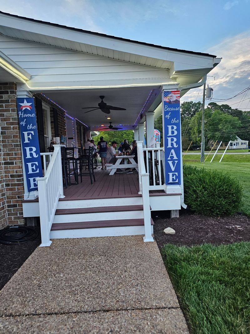 Front Porch Seats and a Pet-Friendly Welcome