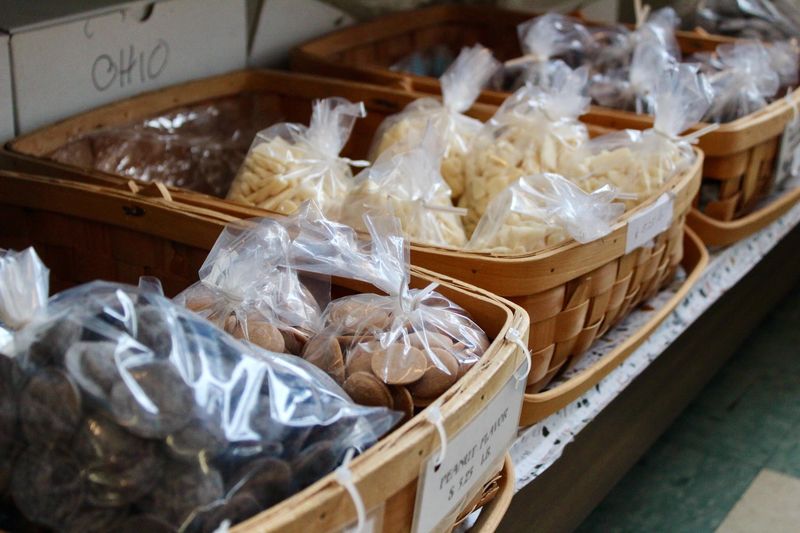 Fudge, Bark, and Brittle Galore Fudge, Bark, and Brittle Galore