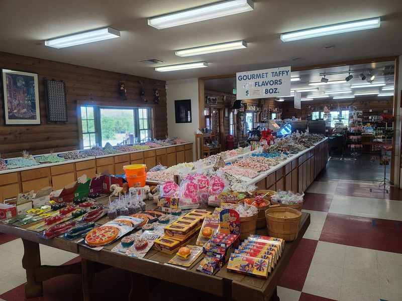Fudge, Taffy, and Handmade Confections