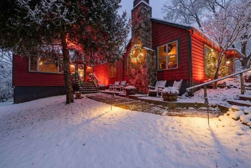 Gaskins Cabin Steakhouse, Eureka Springs, AR