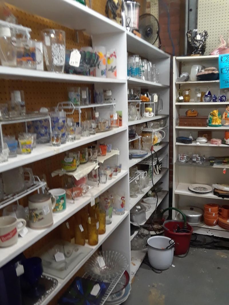 Glassware and Pyrex for Dedicated Collectors
