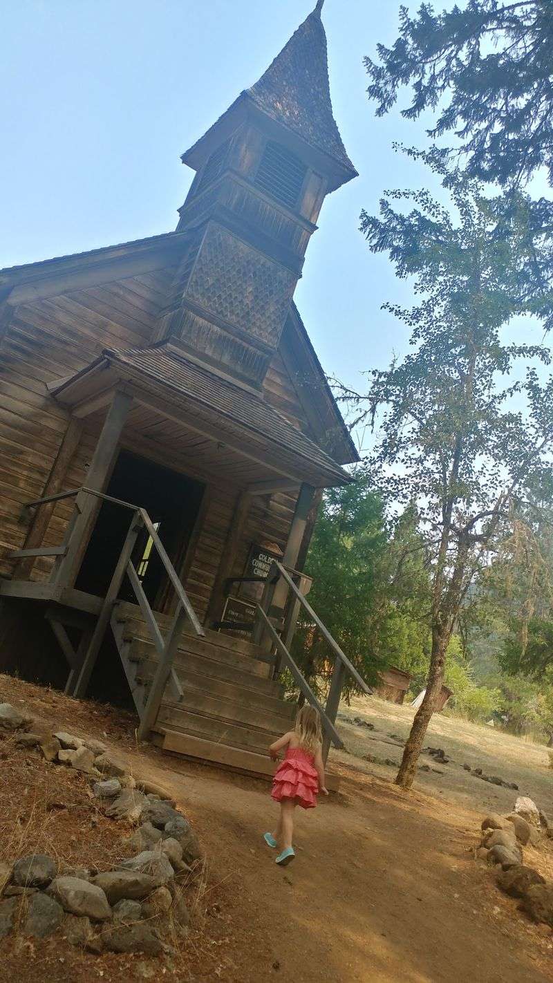 Golden, Josephine County