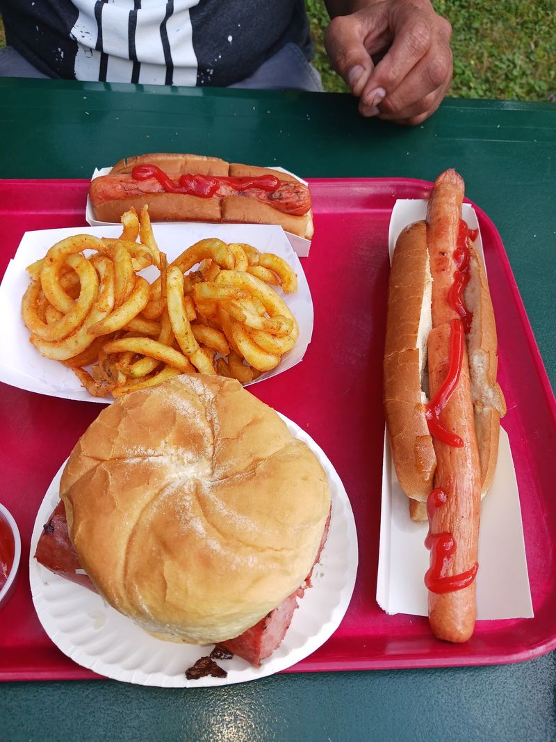 Gooseboro Drive-In, Bantam, CT