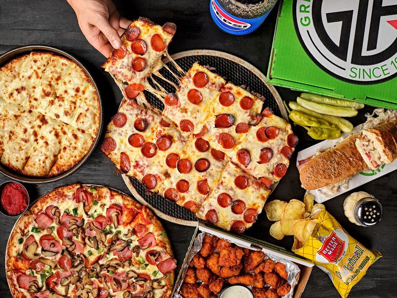 Green Lantern Pizza, Madison Heights, Michigan