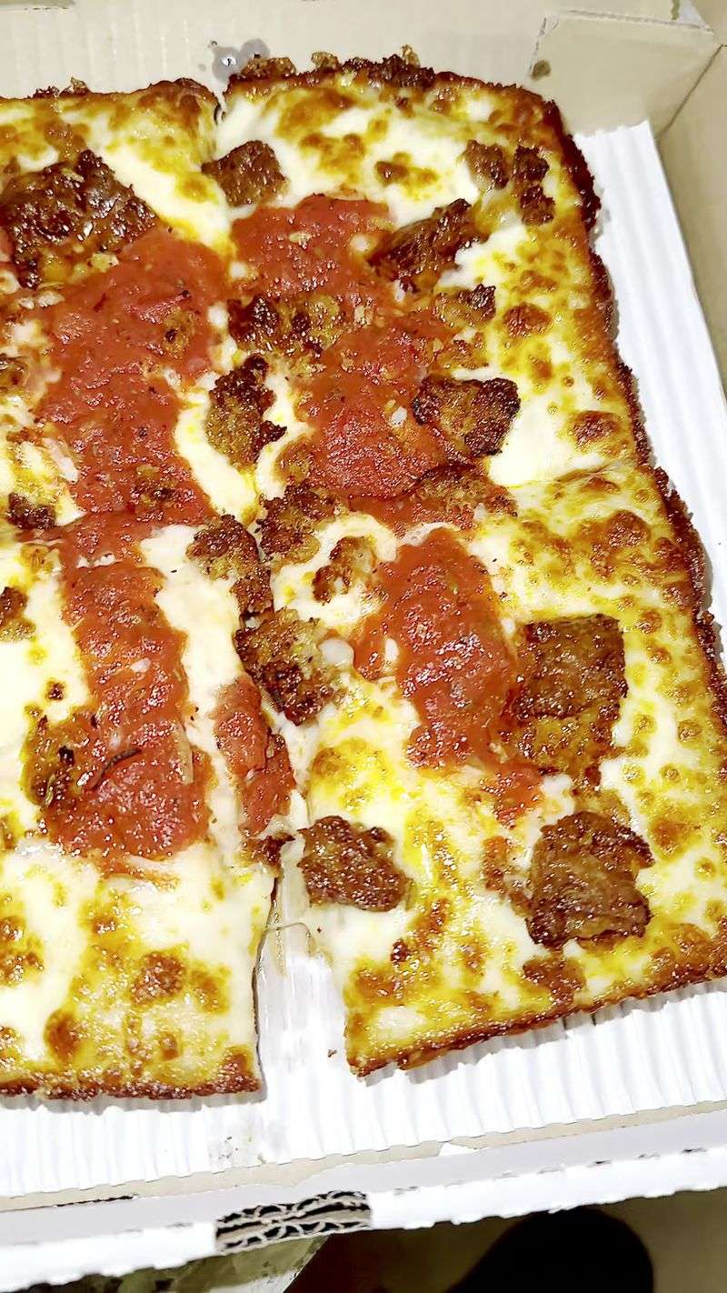 Guerrilla Pizza Company, Las Vegas, NV Guerrilla Pizza Company, Las Vegas, NV