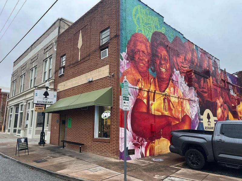 H&H Soul Food Restaurant, Macon, GA