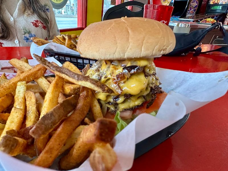 HWY 101 Burger, Lincoln City, OR HWY 101 Burger, Lincoln City, OR