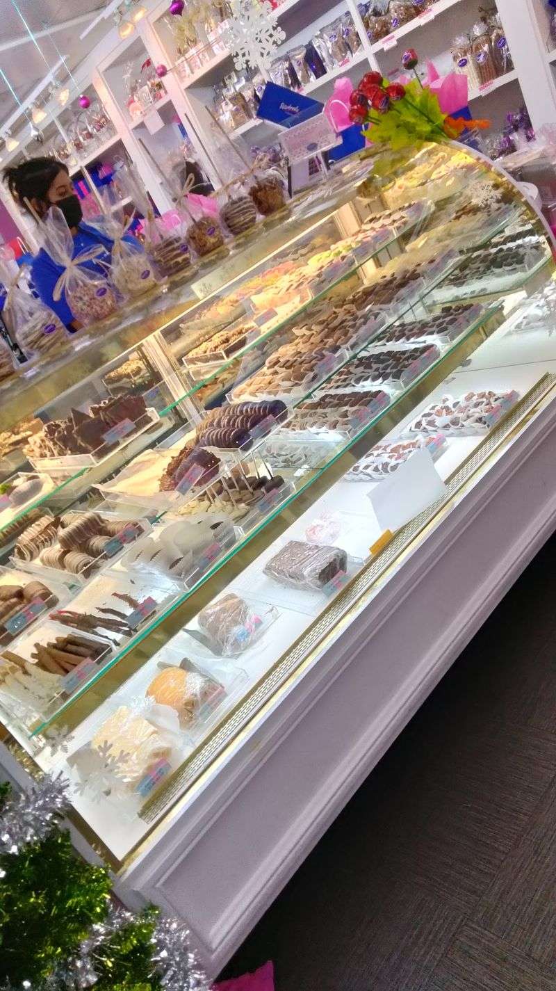 Hand-Dipped Fruit and Endless Sweet Options