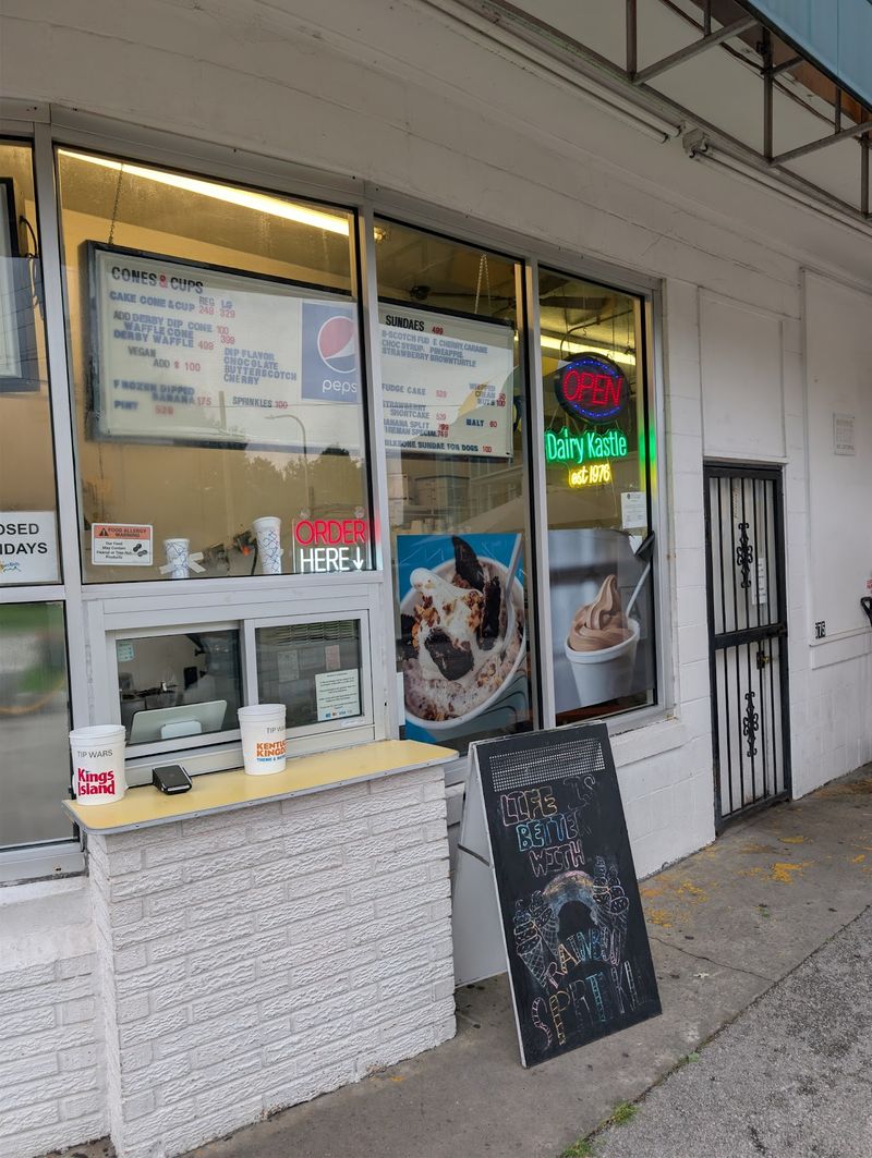 Hand-Dipped Shakes And Malts At The Window