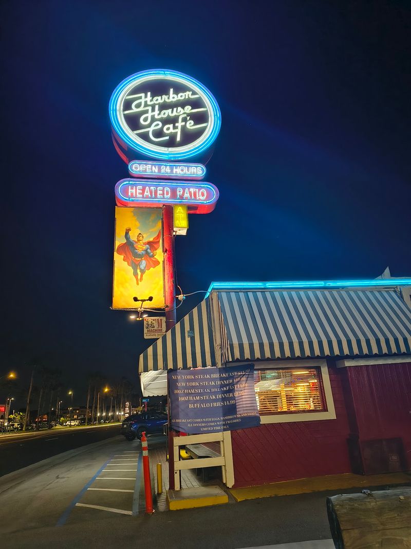 Harbor House Café, Sunset Beach, CA