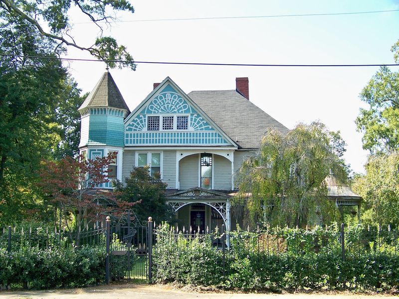 Historic Homes That Turn Heads