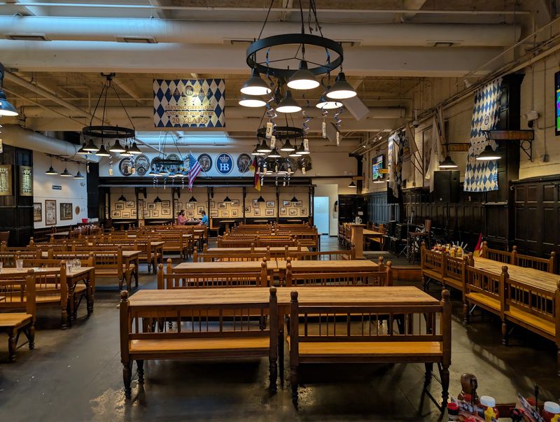 Hofbräuhaus - Newport, Newport, KY