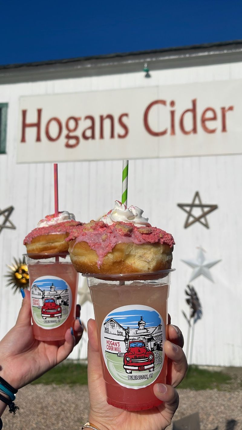 Hogan's Cider Mill, Burlington, CT
