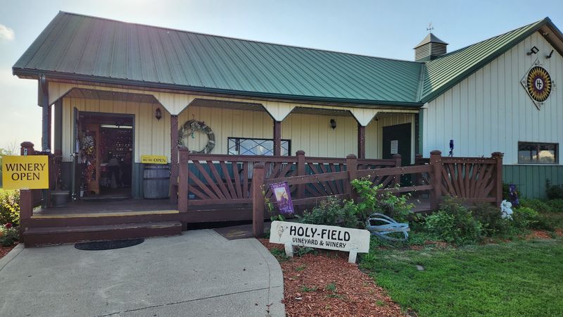 Holy-Field Vineyard & Winery, Basehor, KS