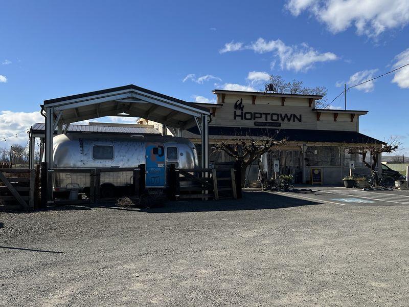 HopTown Wood-Fired Pizza Donald, Wapato, WA
