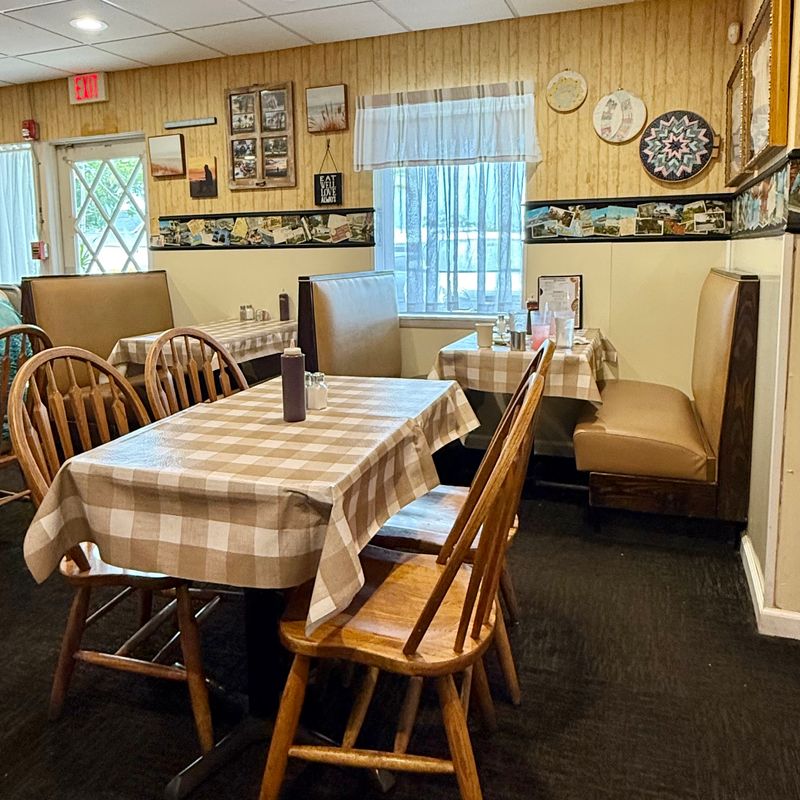 Hospitality With an Amish Accent Hospitality With an Amish Accent