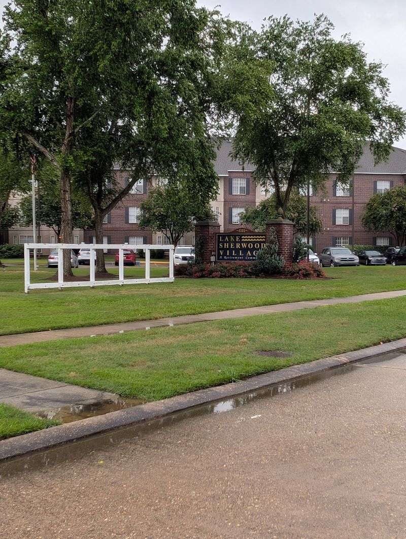 Hours, Leasing, And Planning A Visit