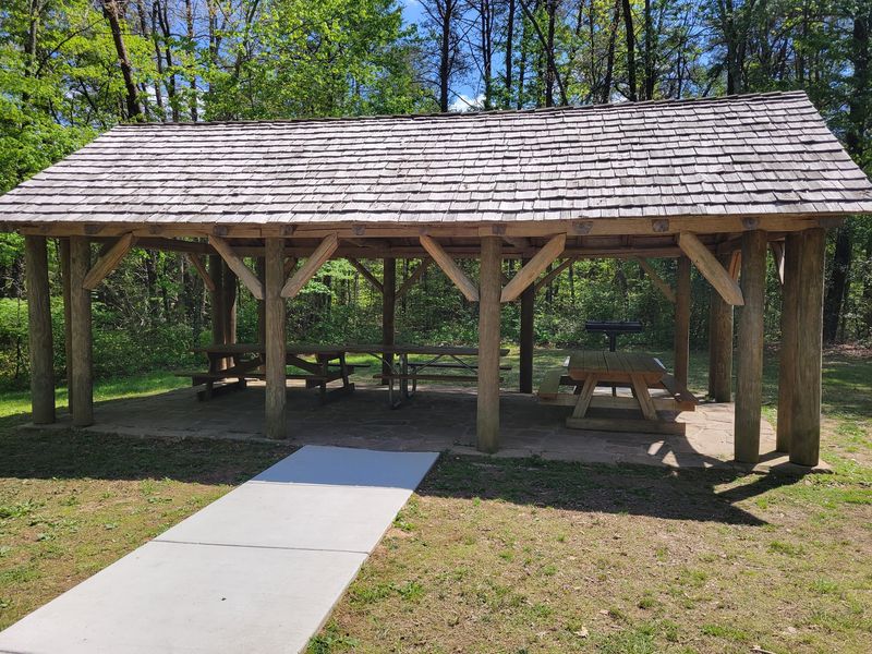 Hours, Parking And Handy Amenities