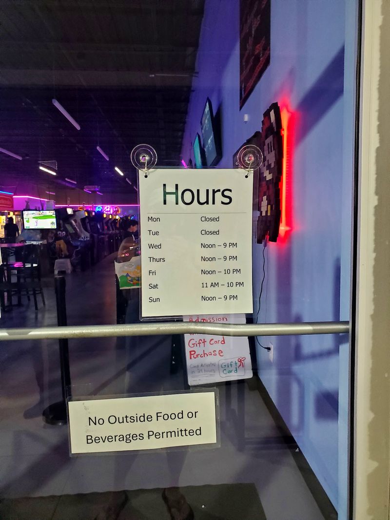 Hours and When to Roll In