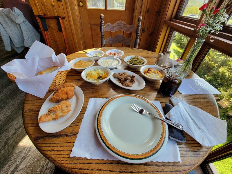 How the Family-Style Feast Works