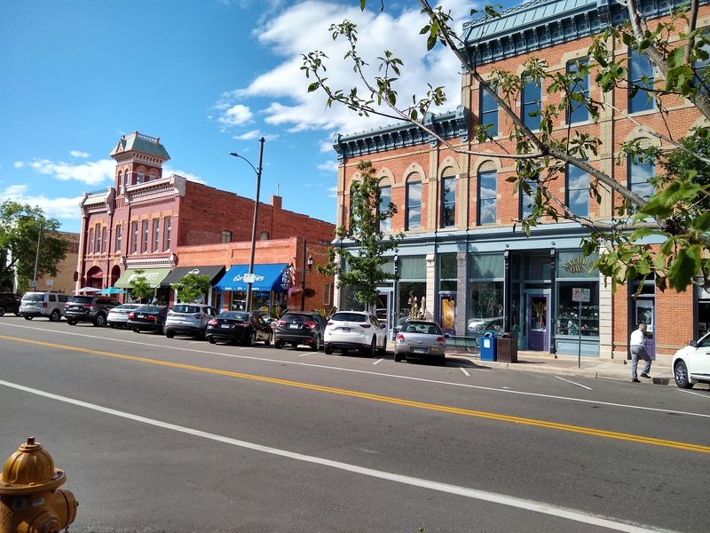 Independent Shops And Used Bookstores