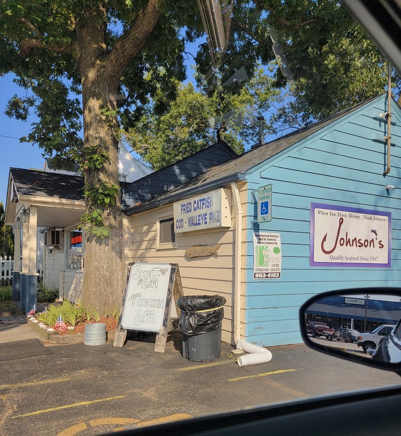Johnson's Fish & Shrimp, Lake Station, IN Johnson's Fish & Shrimp, Lake Station, IN
