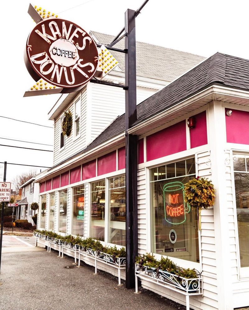 Kane's Donuts-Lincoln Avenue, Saugus, MA