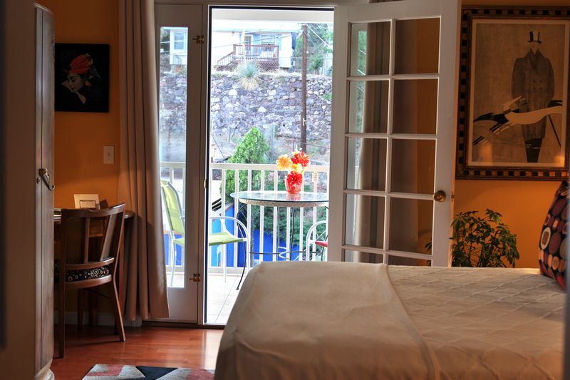 Keyless Entry and a Home-Away Feel Keyless Entry and a Home-Away Feel
