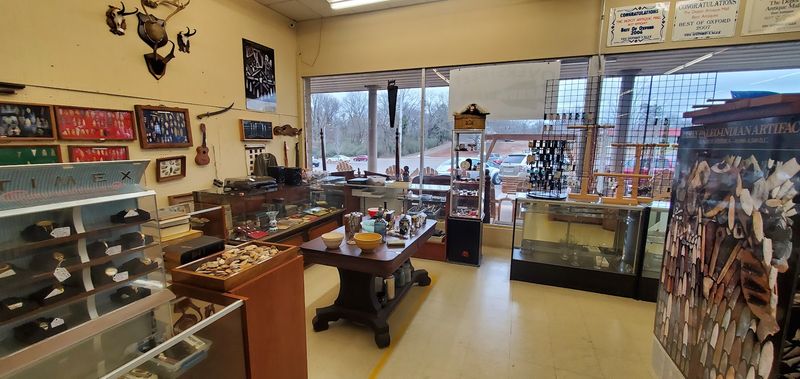 Knives, Vintage Guns, And Ole Miss Keepsakes Knives, Vintage Guns, And Ole Miss Keepsakes