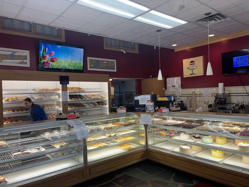 L & M Bakery, Delran, NJ