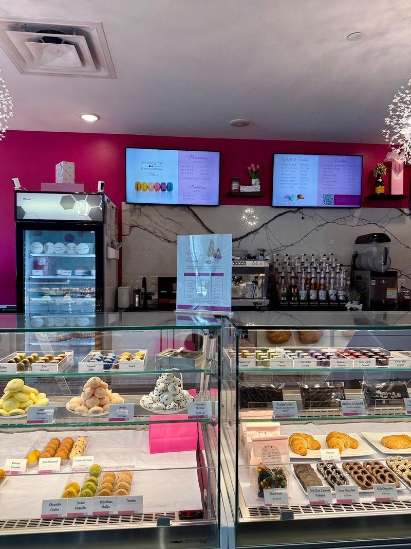 Le Macaron French Pastries of Fishers, Fishers, IN