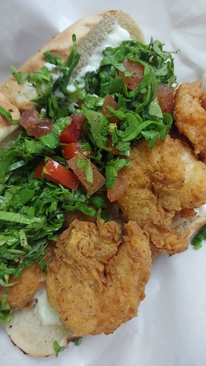Les Sisters' Southern Kitchen, Winnetka, CA Les Sisters' Southern Kitchen, Winnetka, CA