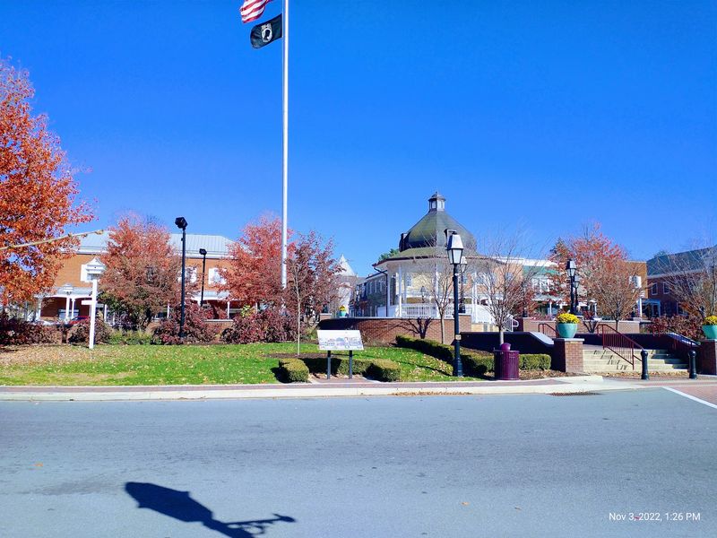 Life Along the Lincoln Highway