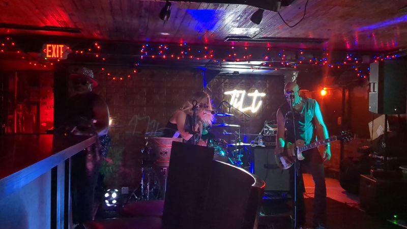 Live Bands and a Legendary Jukebox