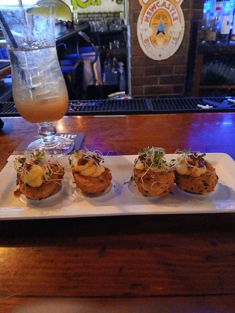 Live Music And An Evening Buzz