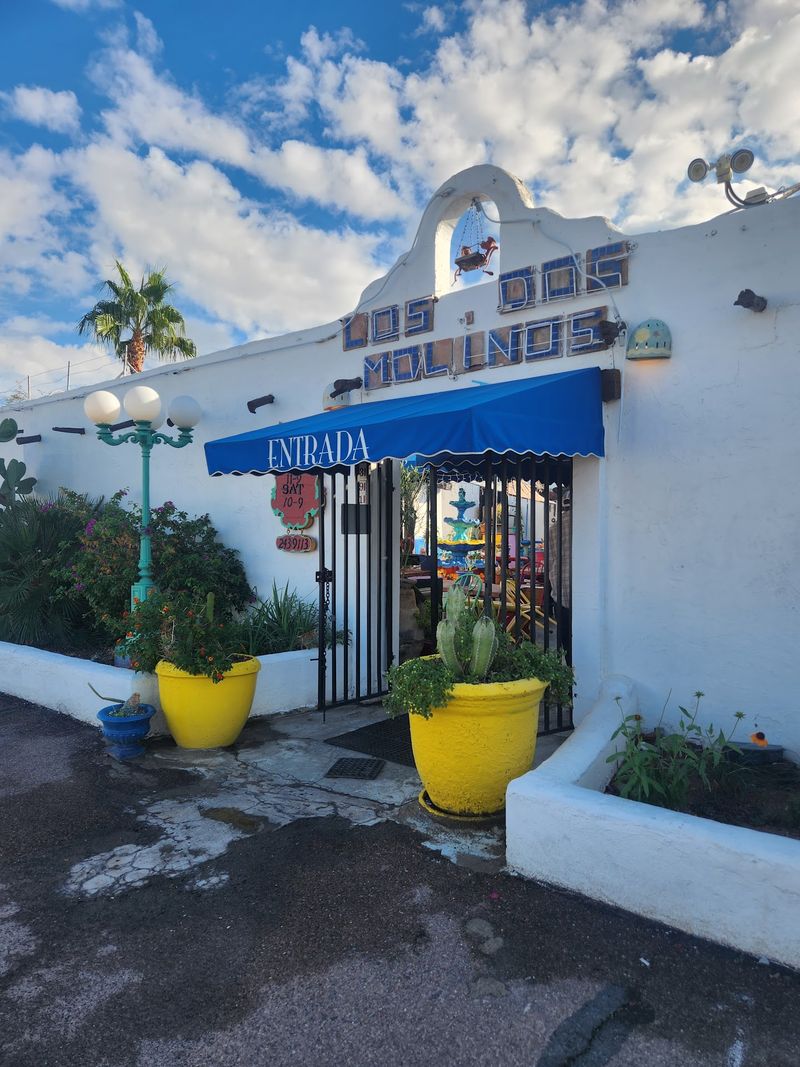 Los Dos Molinos, Phoenix