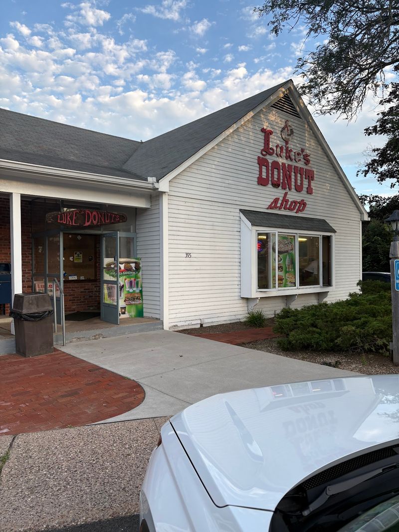 Luke's Donut Shop Inc, Avon, CT