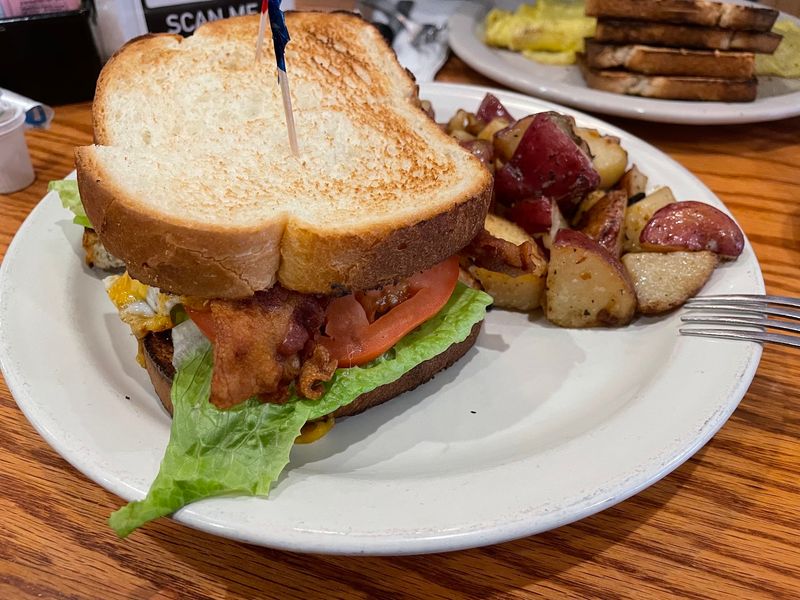 Lunch Specials And Hearty Sandwiches