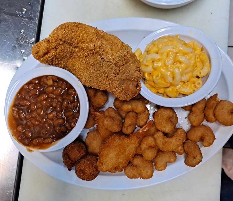 Lunch Specials and Hearty Plates