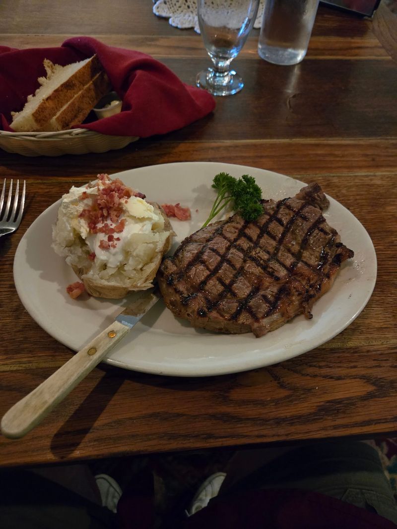 MaMa Vallone's Steak House, Cle Elum, WA