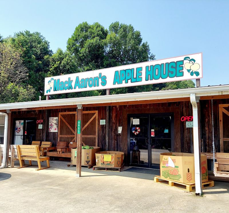 Mack Aaron's Apple House, Ellijay, GA Mack Aaron's Apple House, Ellijay, GA