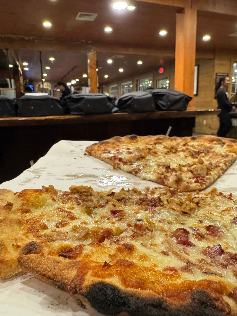 Mango's Wood-Fired Pizza Co., Mystic, CT