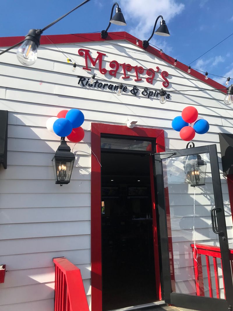 Marra's coal-fired style, Western New York, New York
