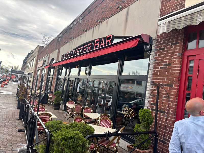 Max's Oyster Bar, West Hartford, CT