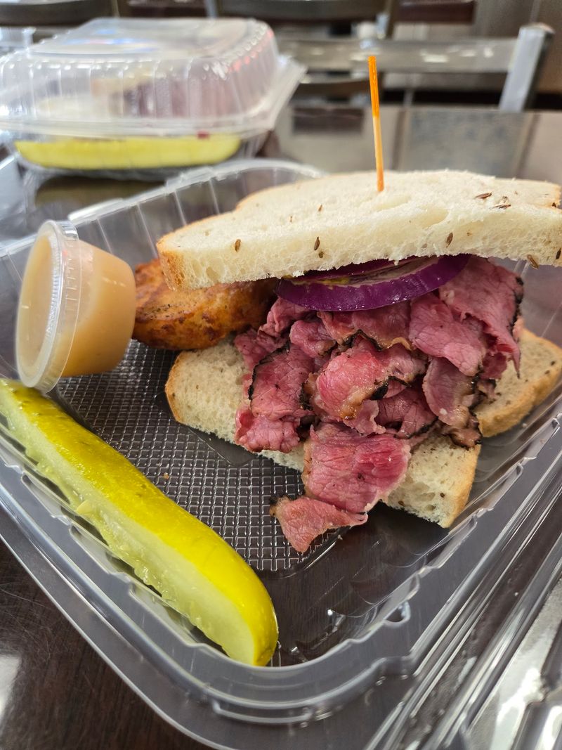 Mikey & Mel's Deli - Pikesville / The Essen Room, Pikesville, MD