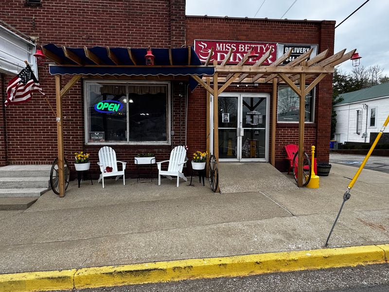 Miss Betty's, Park City, KY